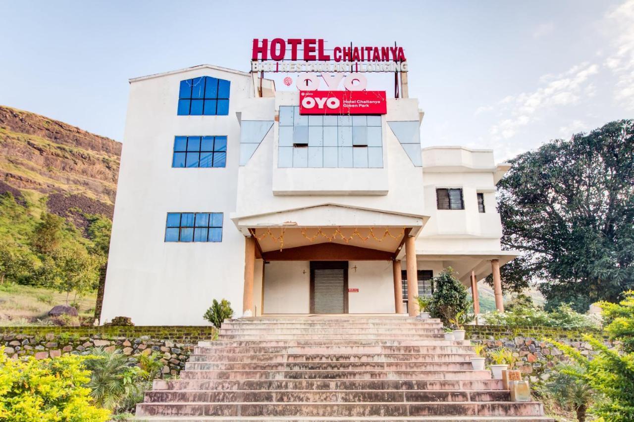 Oyo 48915 Chaitanya Green Park Vani Exterior photo