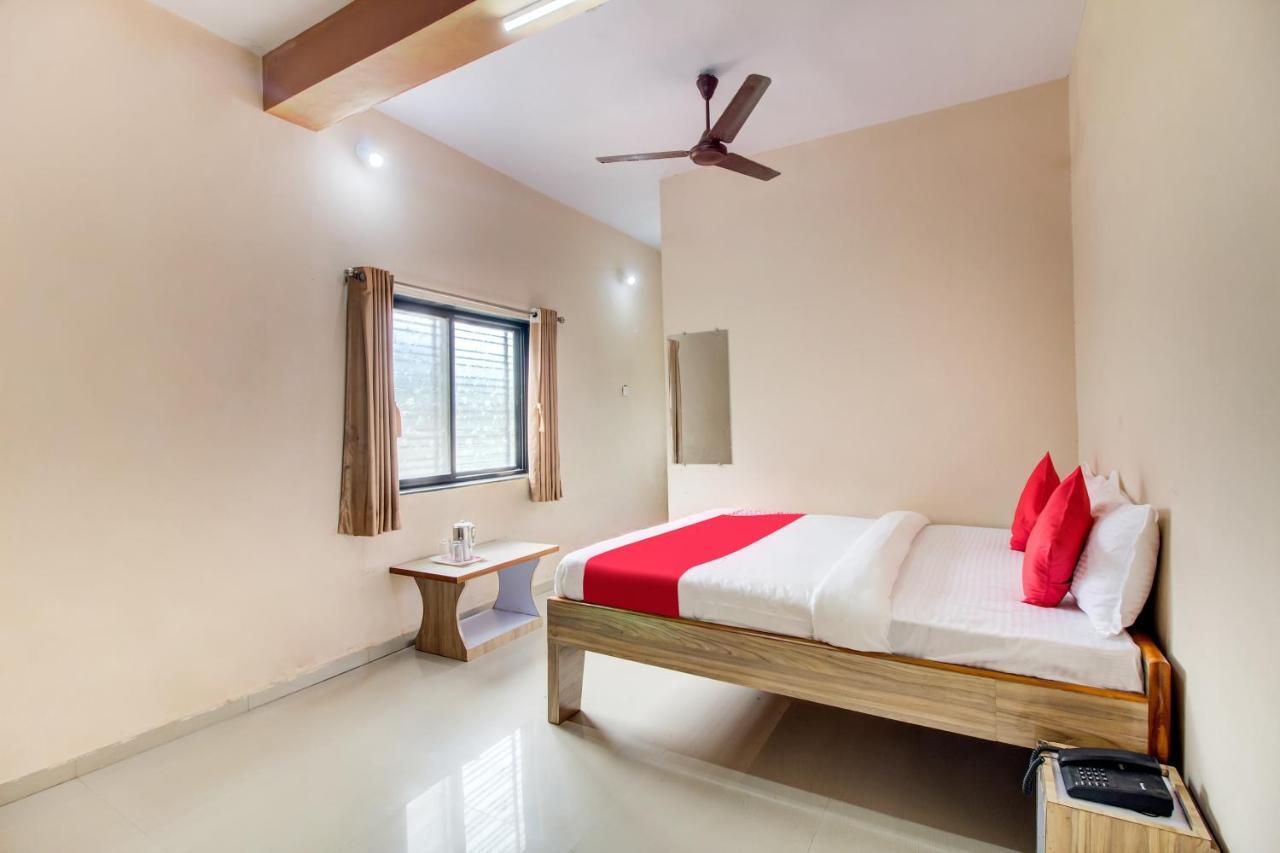 Oyo 48915 Chaitanya Green Park Vani Exterior photo