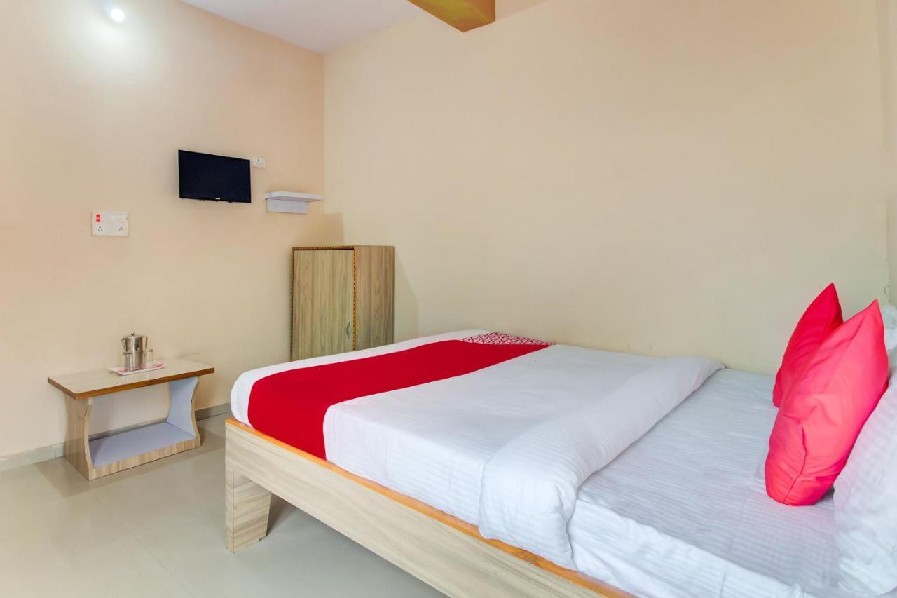 Oyo 48915 Chaitanya Green Park Vani Exterior photo